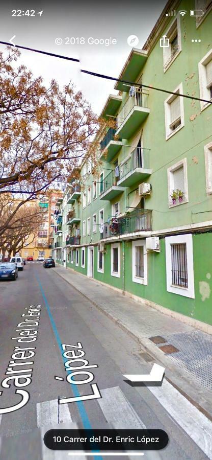 Cozy Apartment In Valencia! Wi-Fi ! Exterior photo